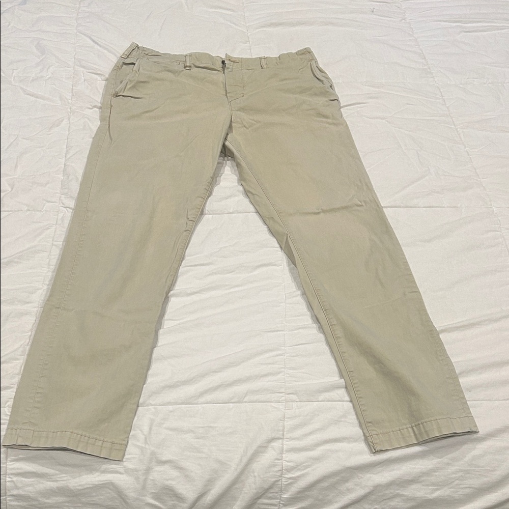 Men's Tan Pants- American Eagle Next Level Flex